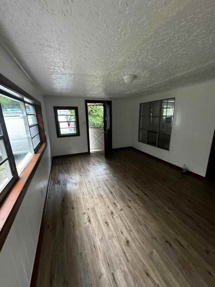 106 Slater Ln - Photo 5 of 19