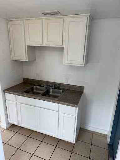 572 Ne Congress Ave - Photo 5 of 14