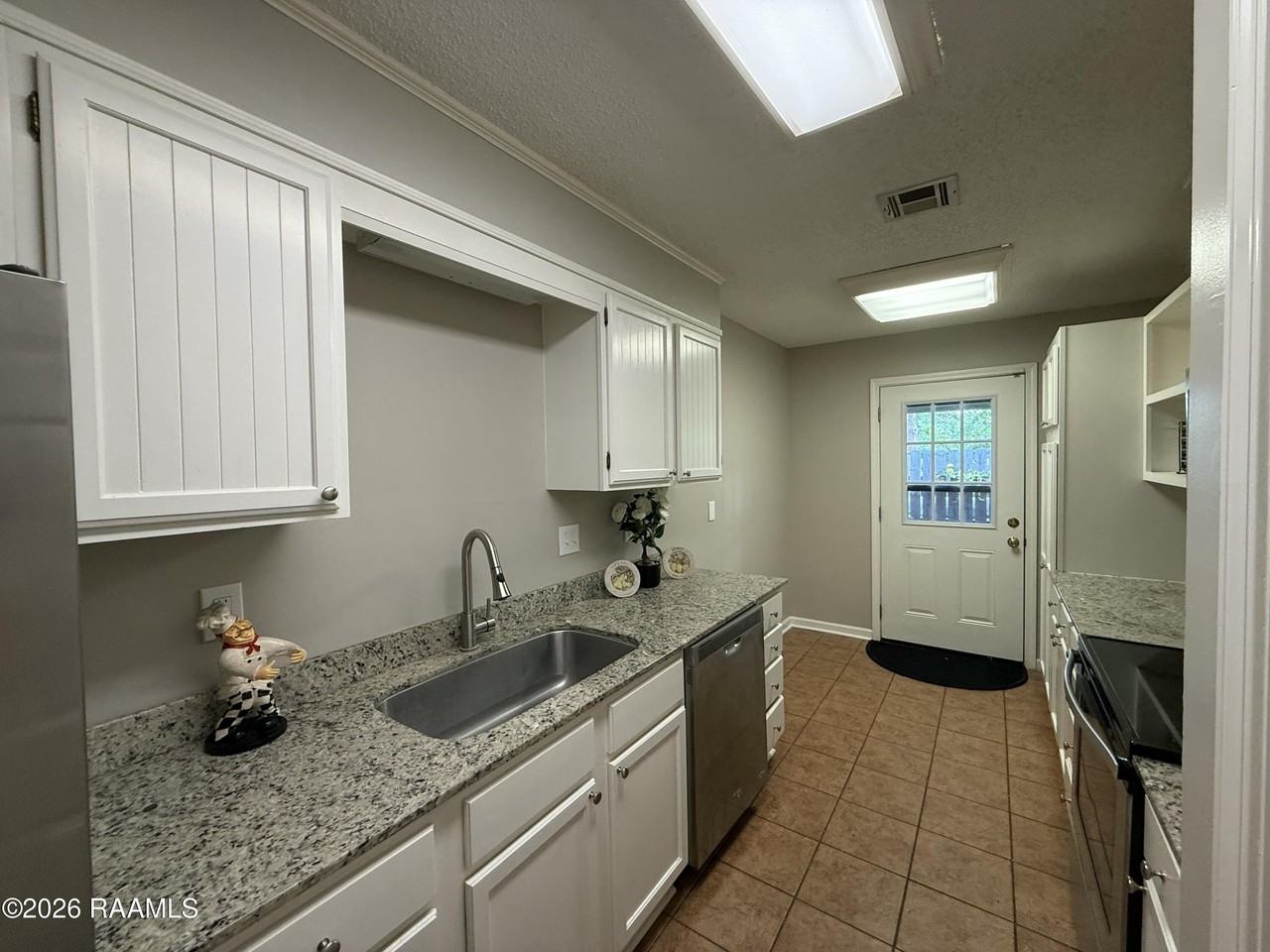 205 Long Plantation Blvd Apt J - Photo 5 of 24