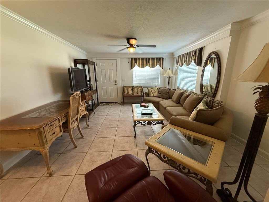 2015 15th Ln Unit B - Photo 4 of 13