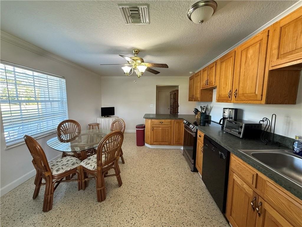 2015 15th Ln Unit B - Photo 5 of 13