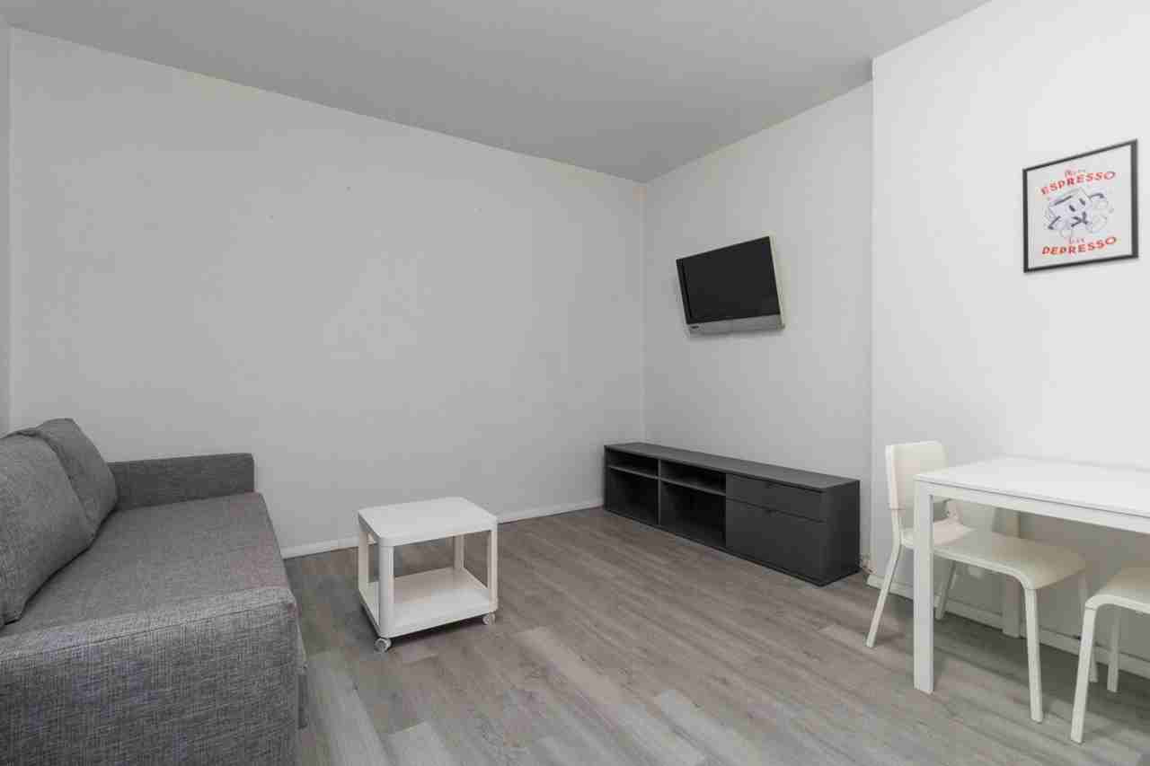 131 E 94th St #1032065P - Photo 2 of 21