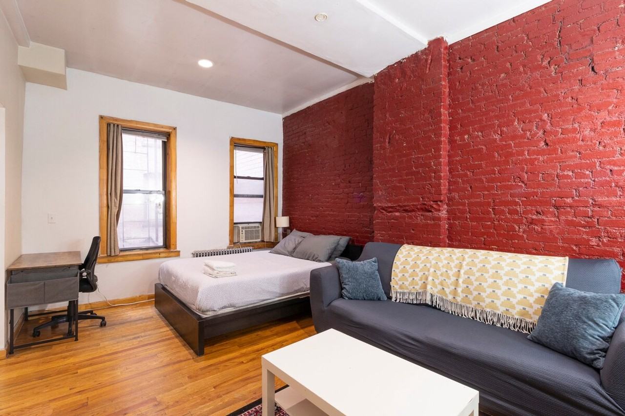 329 E 94th St #1032023P - Photo 2 of 20