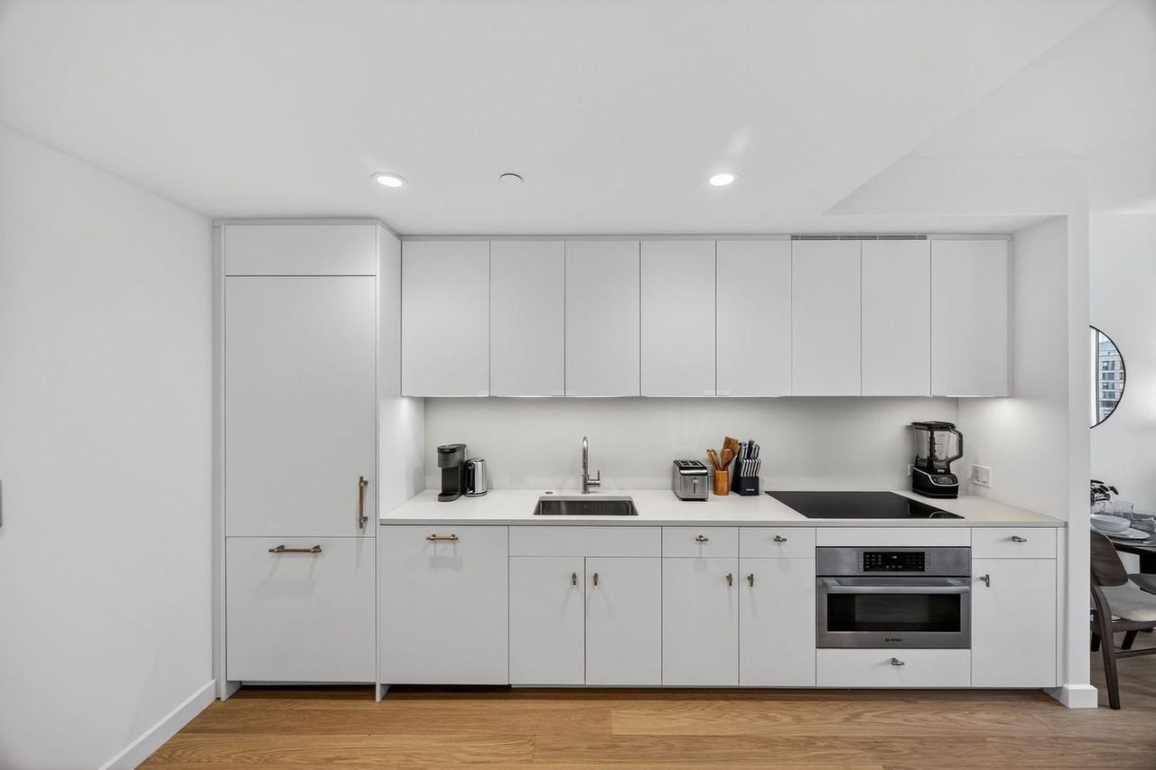 16 Dupont St #1471252P - Photo 7 of 36