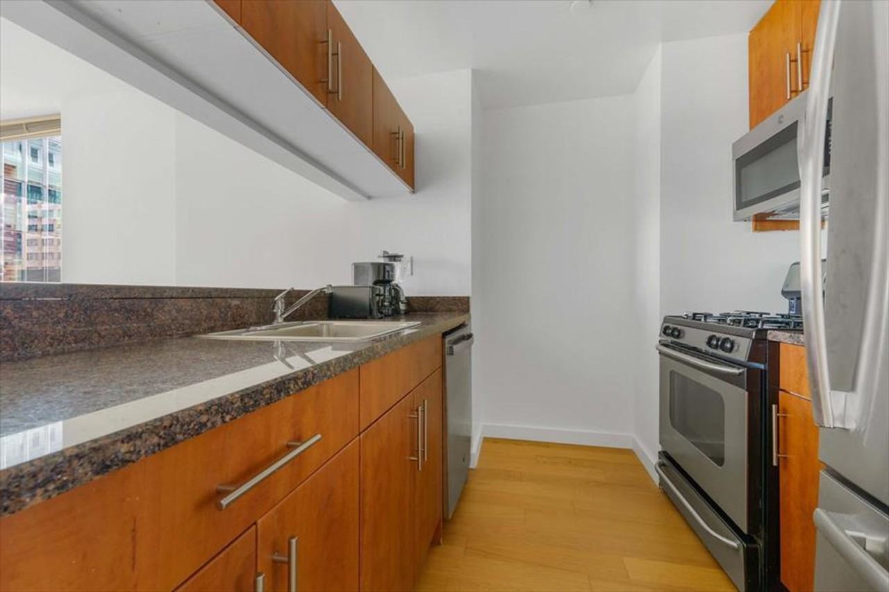 254 W 54th St #1016196P - Photo 7 of 25