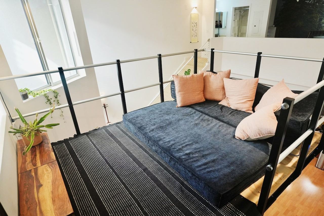 670 5th St #1328937P - Photo 3 of 21