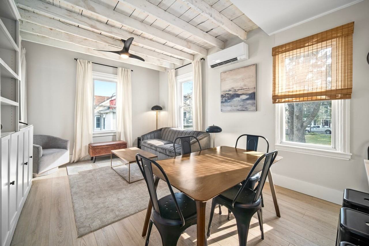105 Paul Gore St #1364242P - Photo 4 of 35