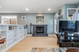 4224 Francis Ave N - Photo 1 of 1