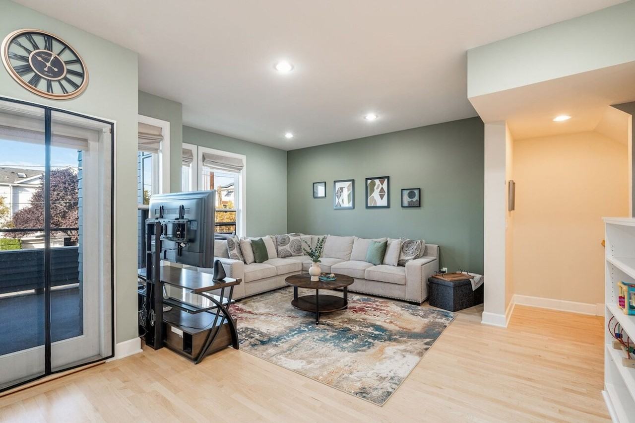4224 Francis Ave N #1036017P - Photo 3 of 50