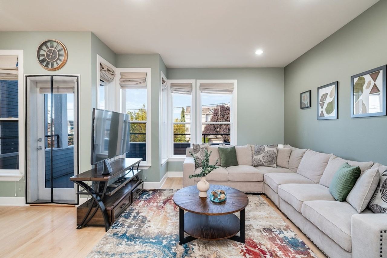 4224 Francis Ave N #1036017P - Photo 4 of 50