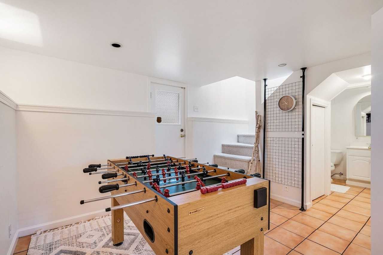 715 W Wheeler St #1036024P - Photo 5 of 41