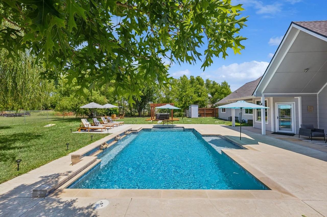 12161 Hill Country Cir #1056425P - Photo 7 of 49