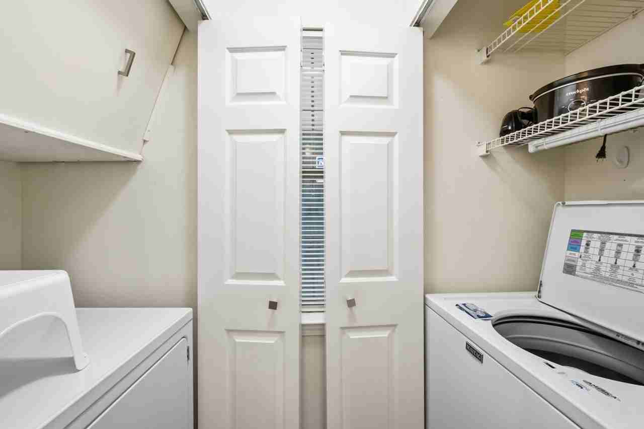 390 Pinehurst Ln #1253447P - Photo 5 of 26