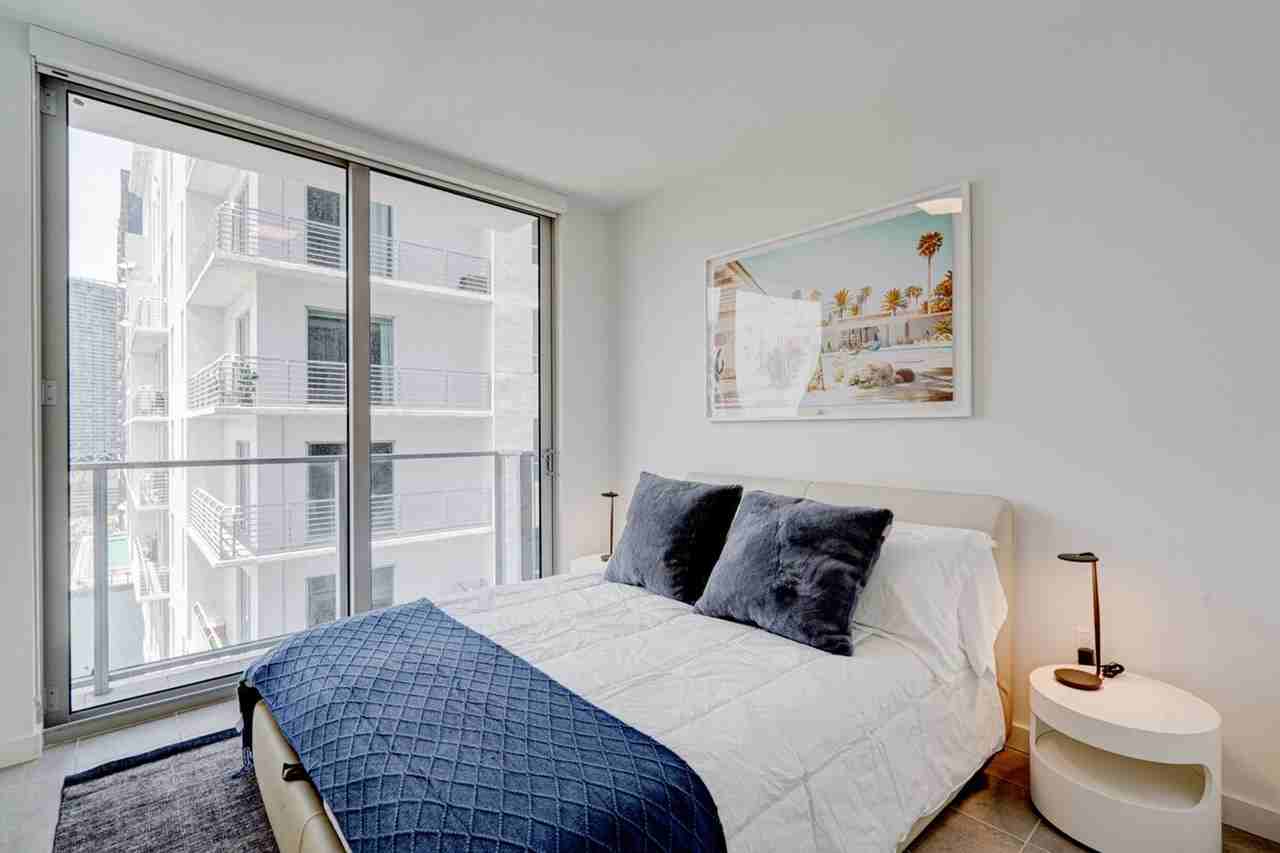 300 Ne 2nd Ave #1058673P - Photo 5 of 16