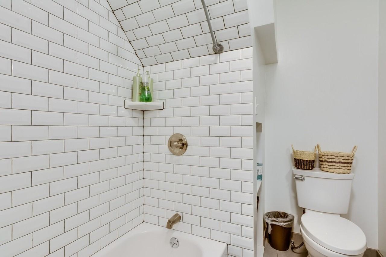 1519 West Superior Street - Photo 4 of 14