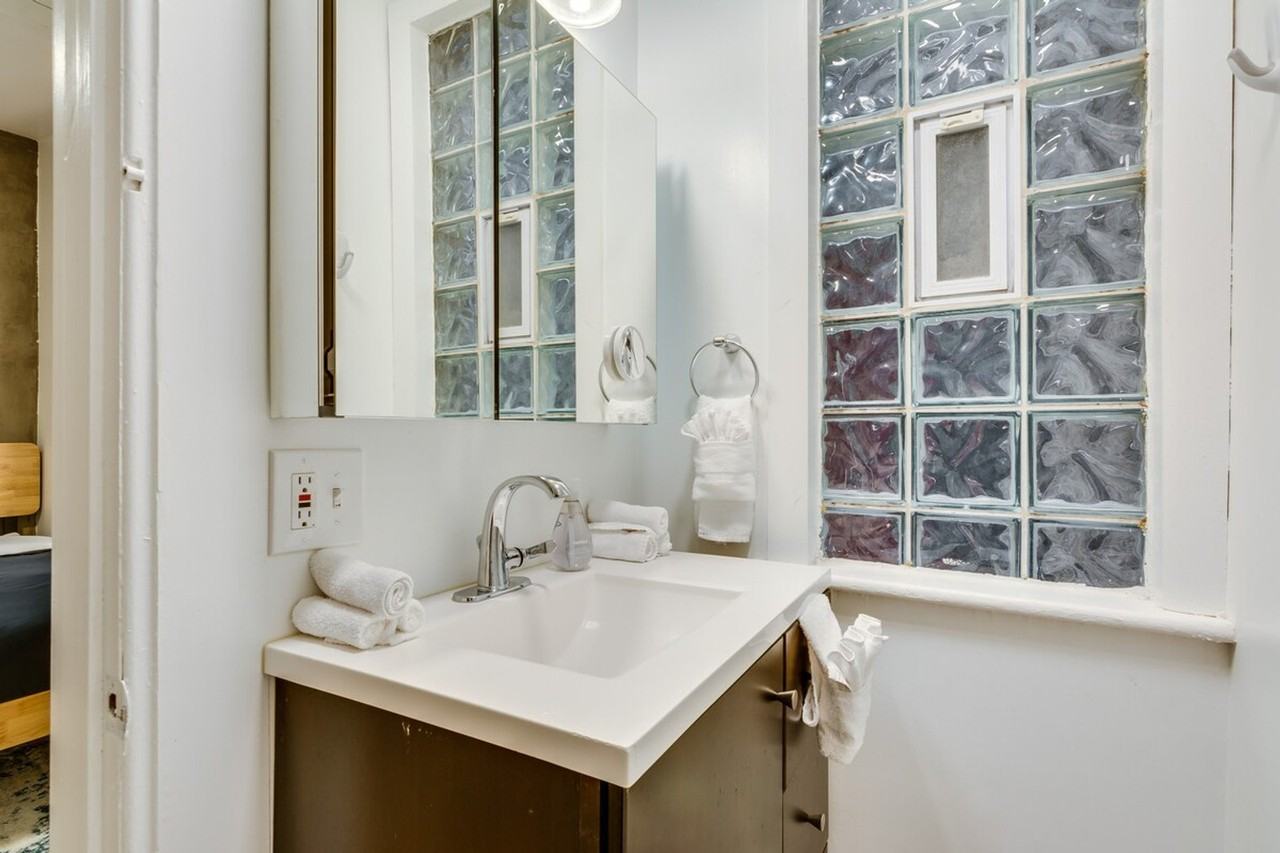 1519 West Superior Street - Photo 7 of 14