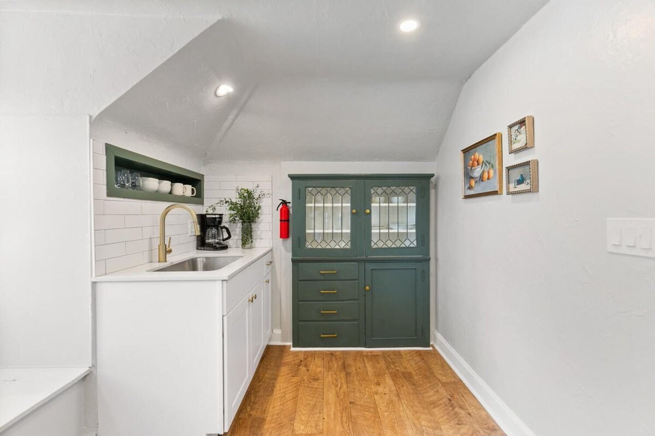 2619 East 12th Avenue - Photo 7 of 48