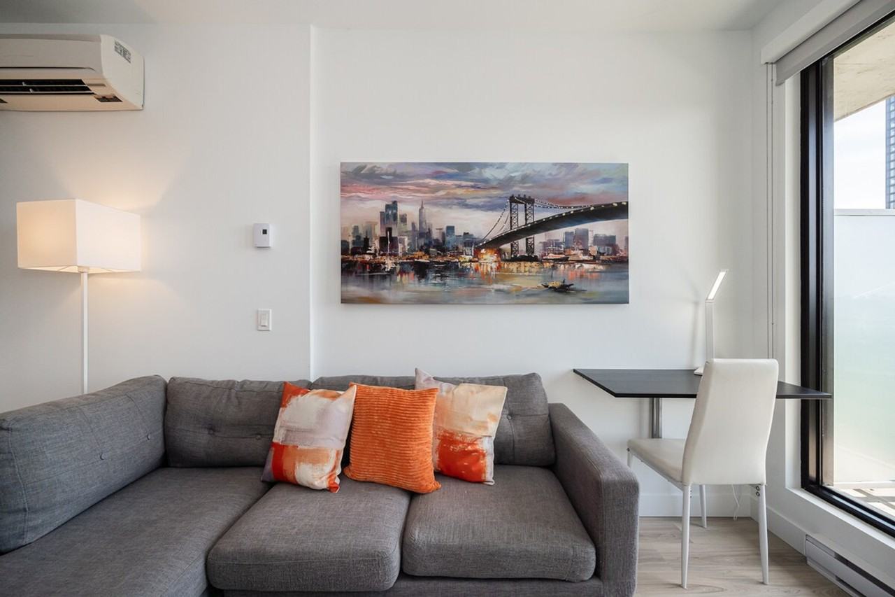1020 Rue De La Montagne #1261793P - Photo 3 of 43