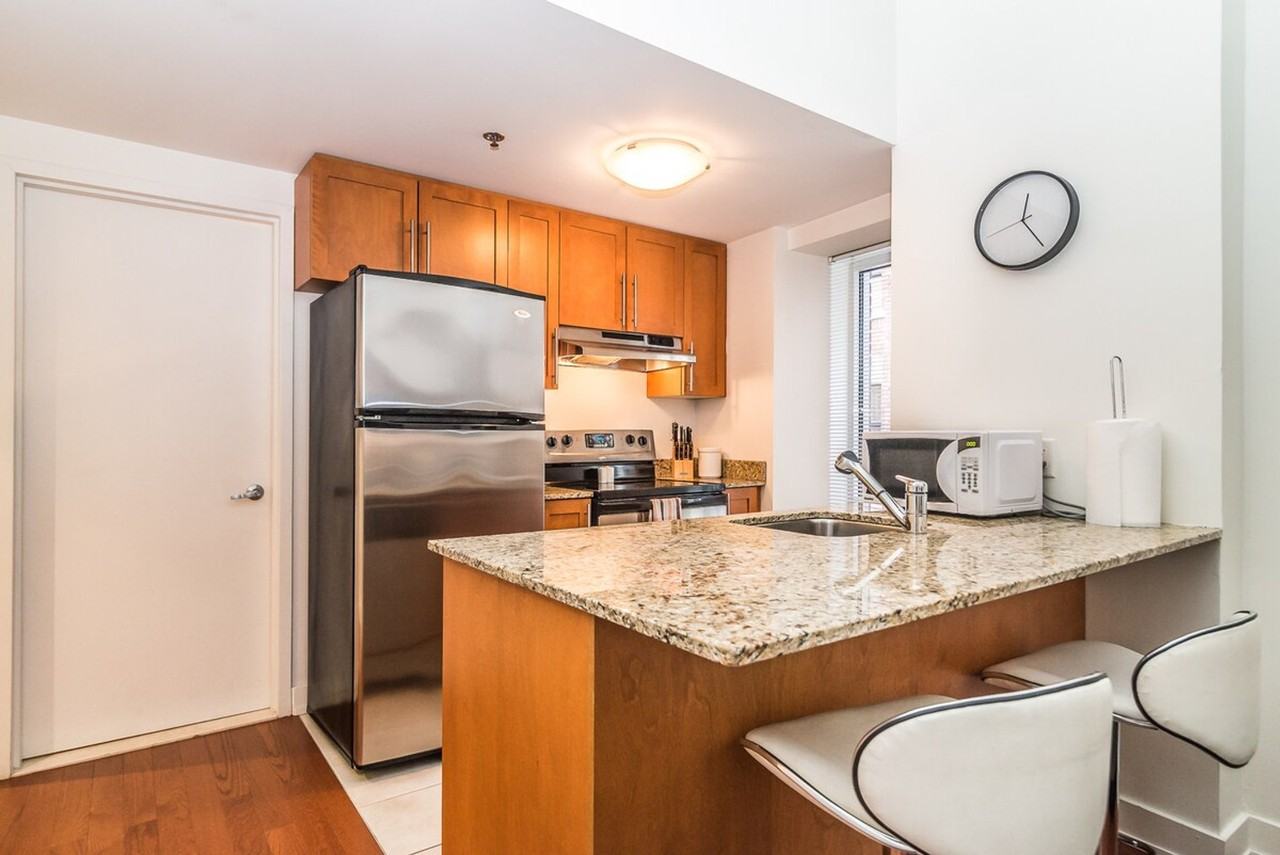 1061 Rue Saint-Alexandre #1261758P - Photo 7 of 21
