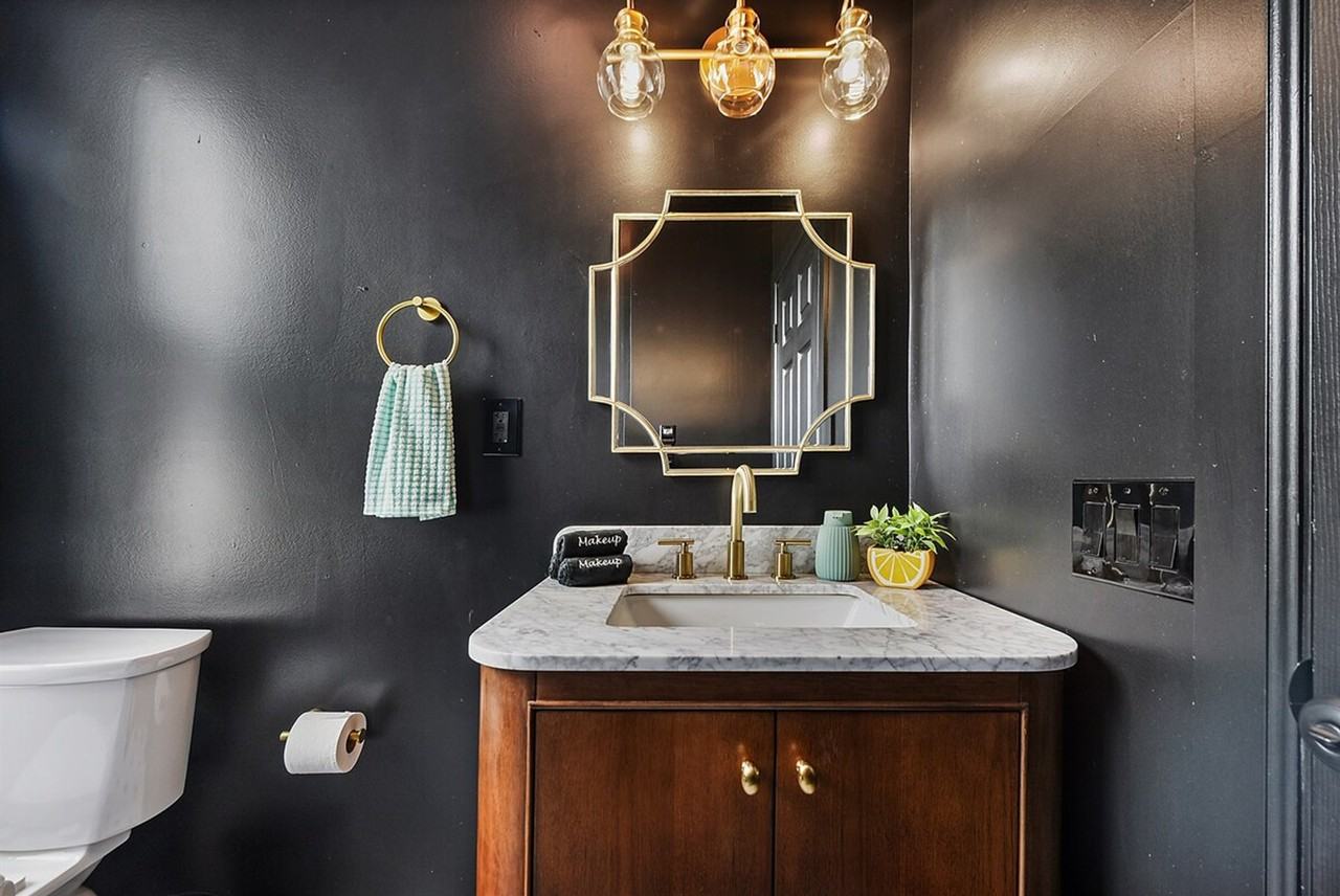 1816 Rhine St #1290667P - Photo 3 of 50