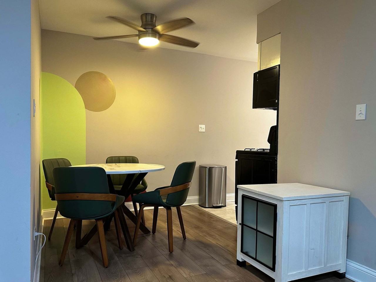 3161 N Cambridge Ave #1042058P - Photo 5 of 9