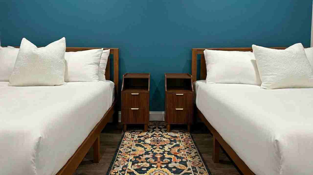 3161 N Cambridge Ave #1042058P - Photo 7 of 9