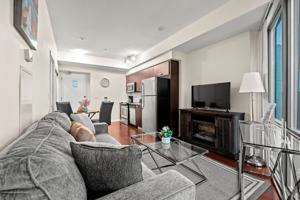 featured image of 832 Bay St