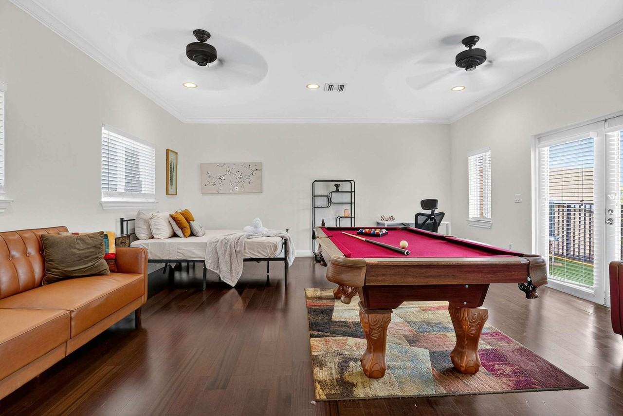 1705 Ne 11th St #1372360P - Photo 5 of 44