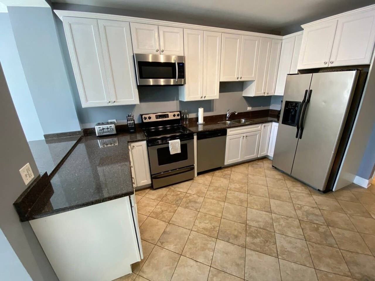 2244 N Dayton St #1373168P - Photo 4 of 14