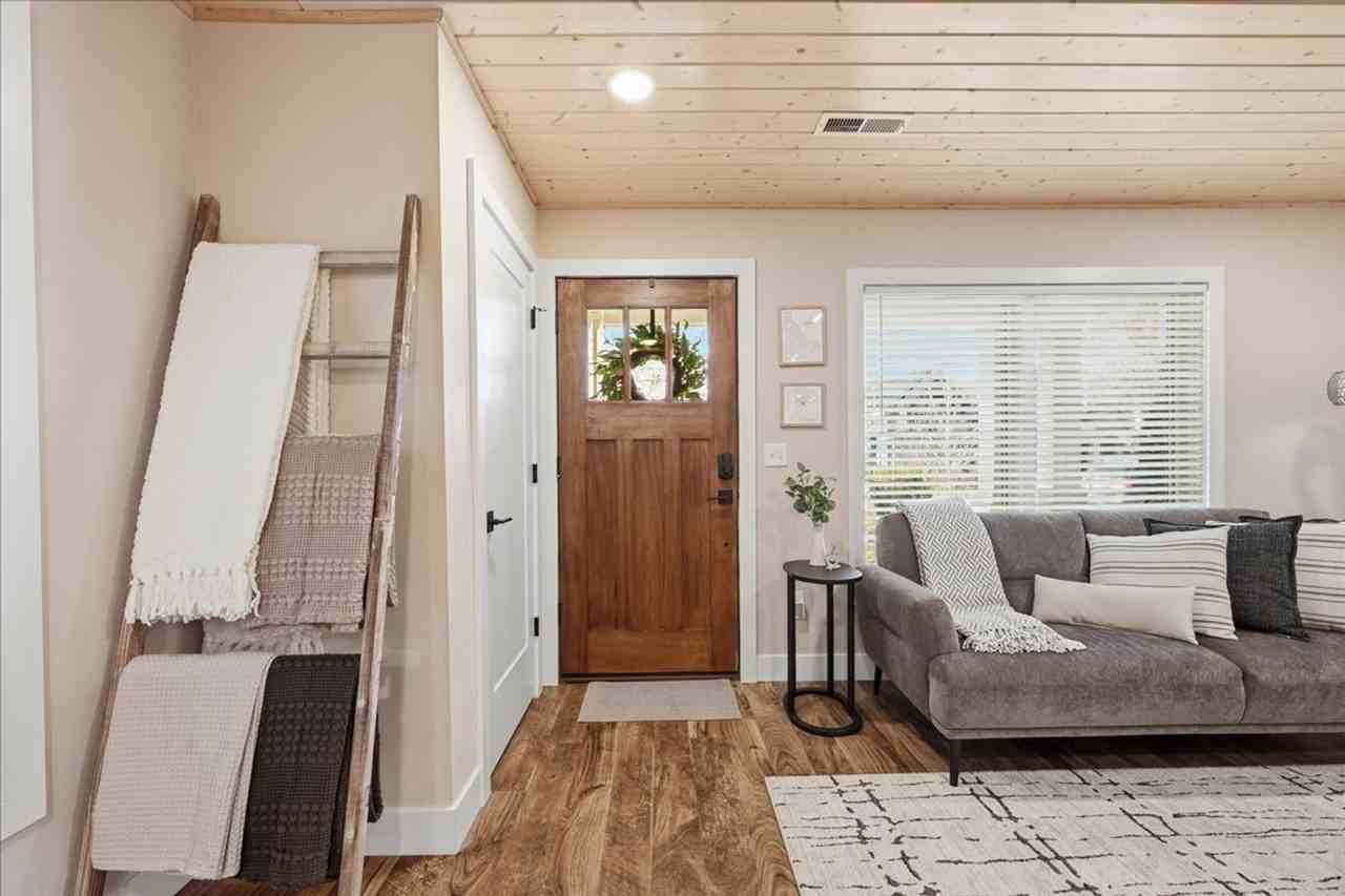 1434 S Euclid Ave #1388271P - Photo 2 of 38