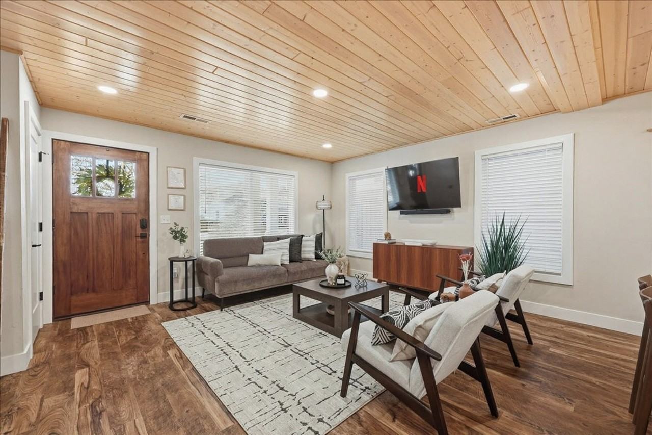 1434 S Euclid Ave #1388271P - Photo 3 of 38