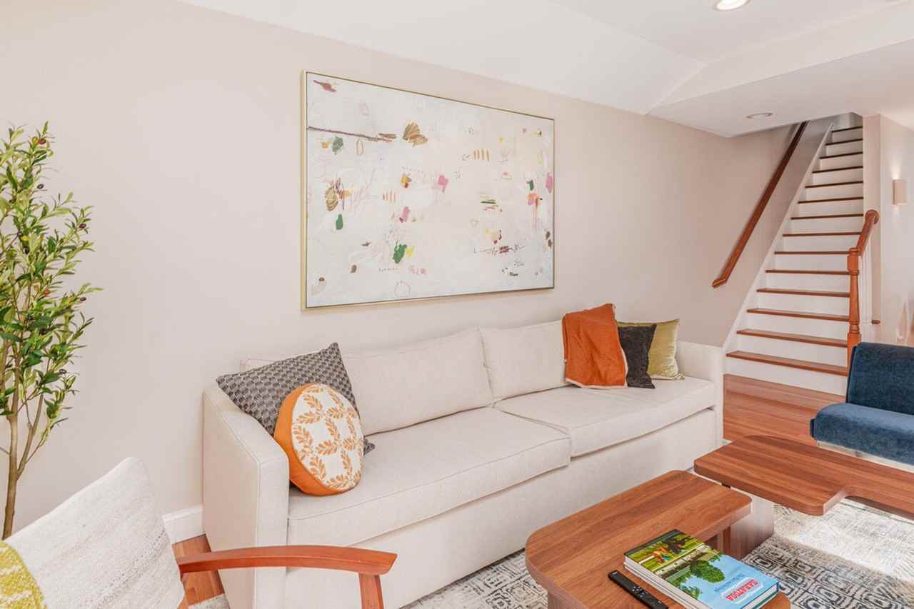 99 W Circular St #1388803P - Photo 4 of 50