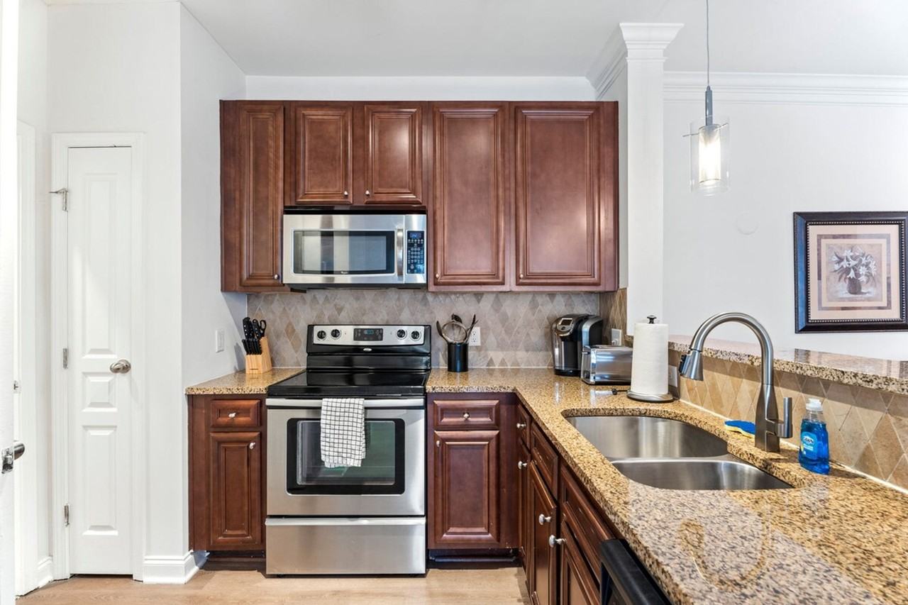 3202 Renaissance Park Place - Photo 7 of 30