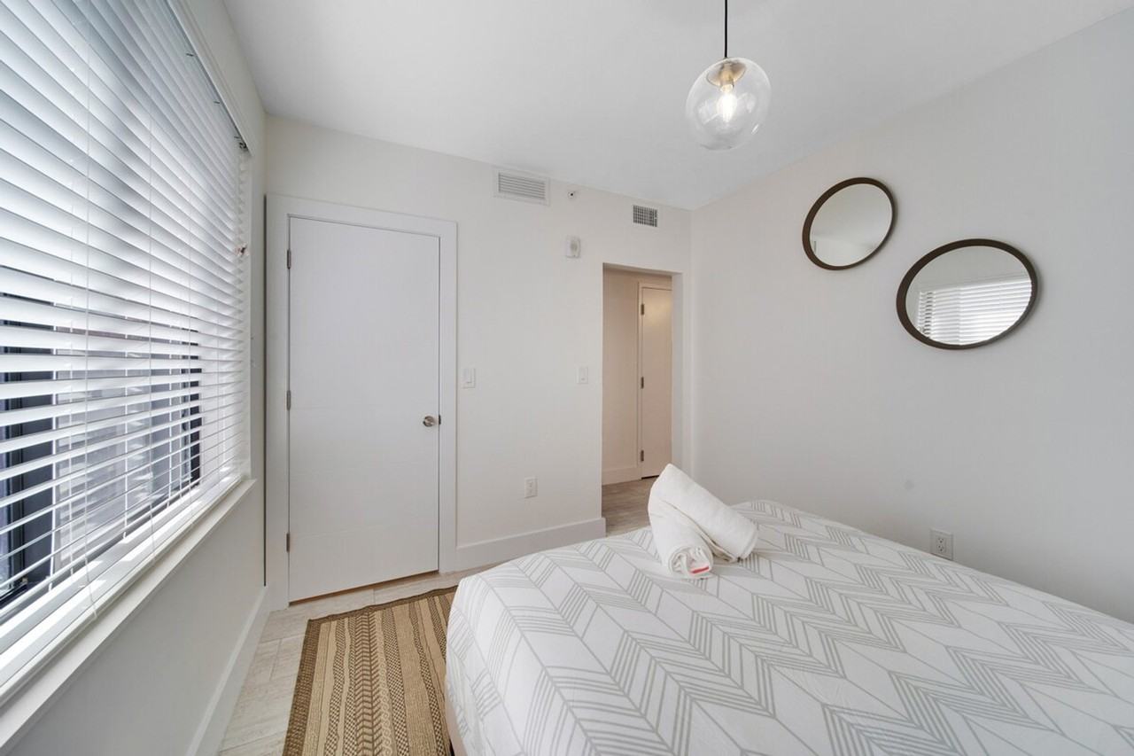 1302 Sw 22nd Ave #1388878P - Photo 5 of 16
