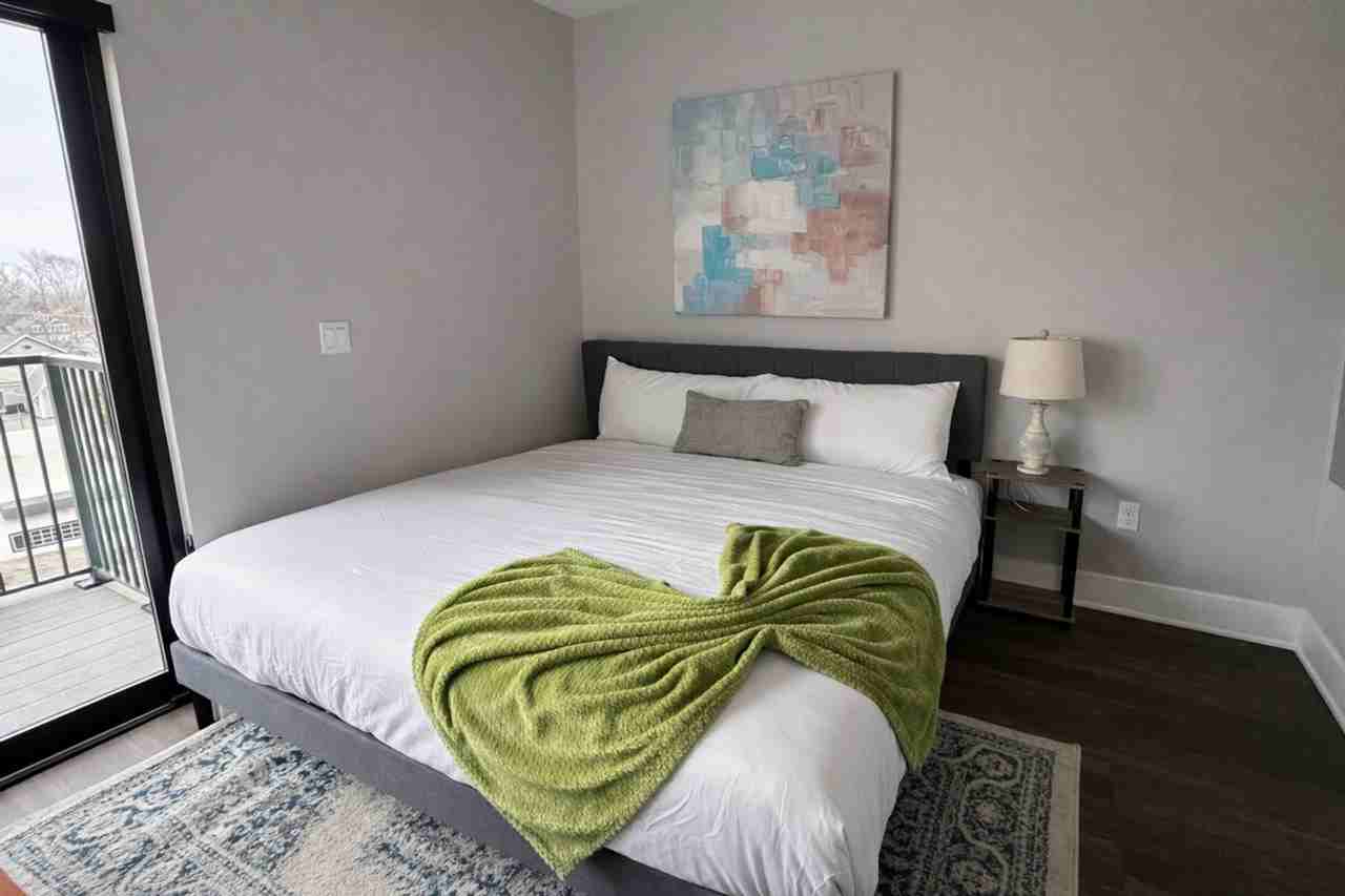 4618 Douglas St #1463131P - Photo 6 of 14