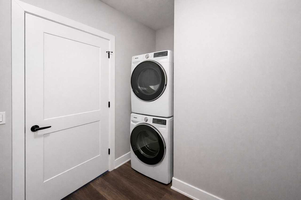 4618 Douglas St #1463131P - Photo 7 of 14