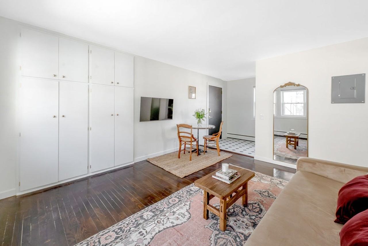 202 S Henry St #1468343P - Photo 5 of 19