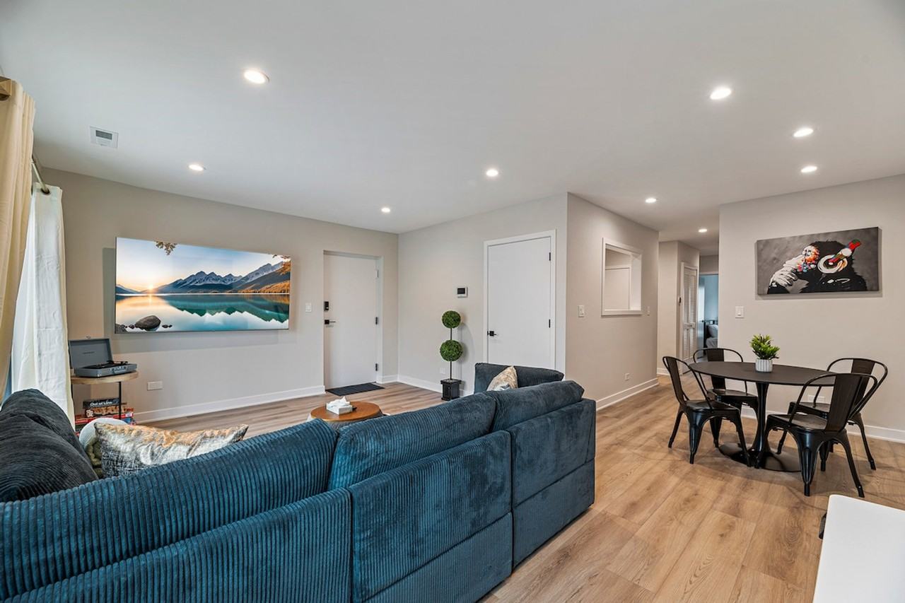 2337 W Touhy Ave #1490148P - Photo 4 of 16