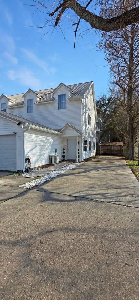 1805 Irish Hill Dr #1490298P - Photo 7 of 34