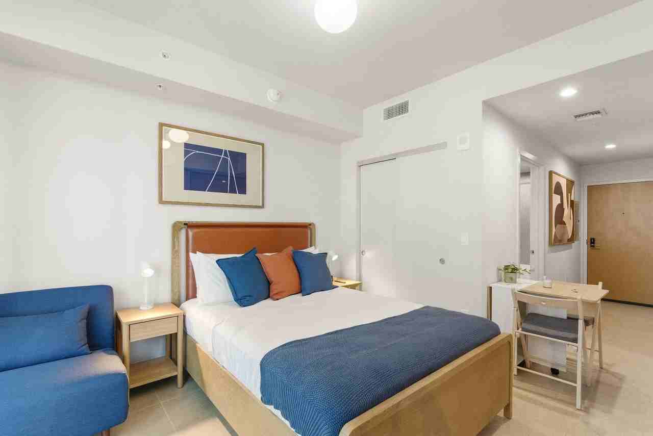 11 Ne 6th St #1492755P - Photo 2 of 27