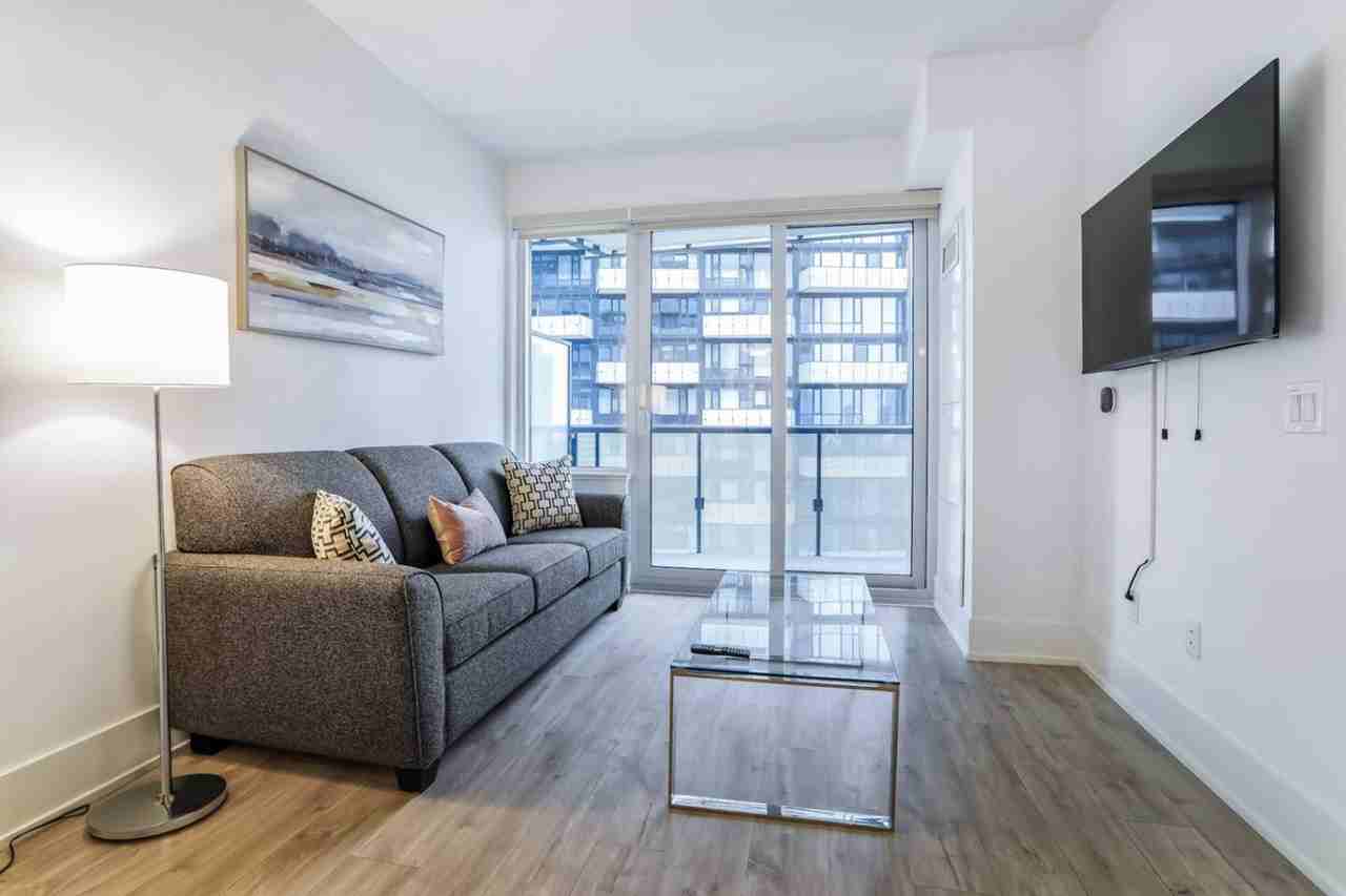 470 Front St W #1471493P - Photo 4 of 11