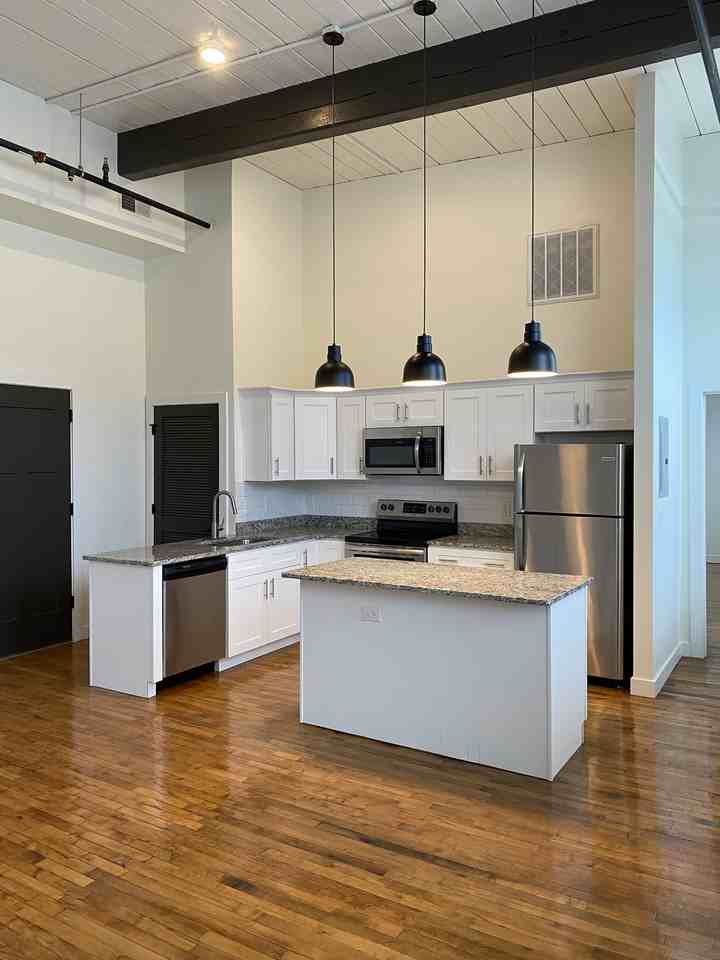 700 Watkins Ave #218