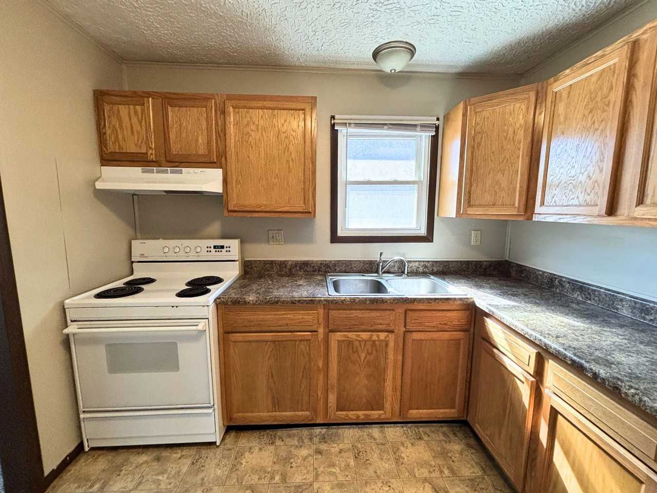 415 Parker St #B - Photo 3 of 7