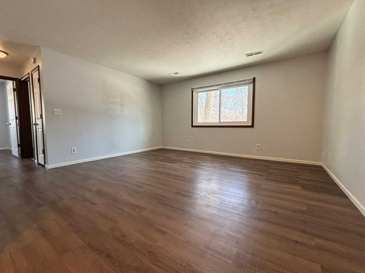 601 Oak Glen Dr #5 - Photo 2 of 12