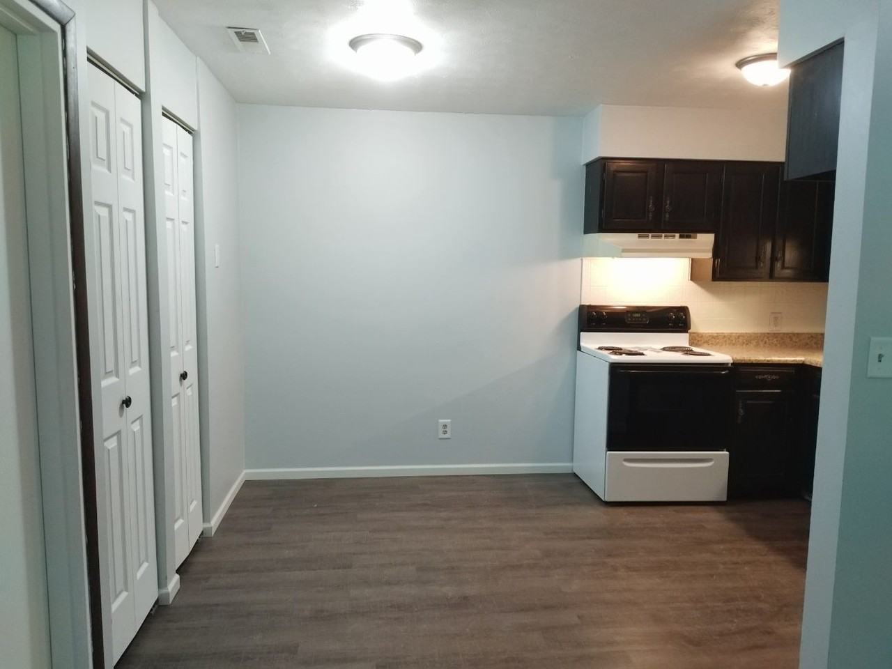 601 Oak Glen Dr #5 - Photo 4 of 12