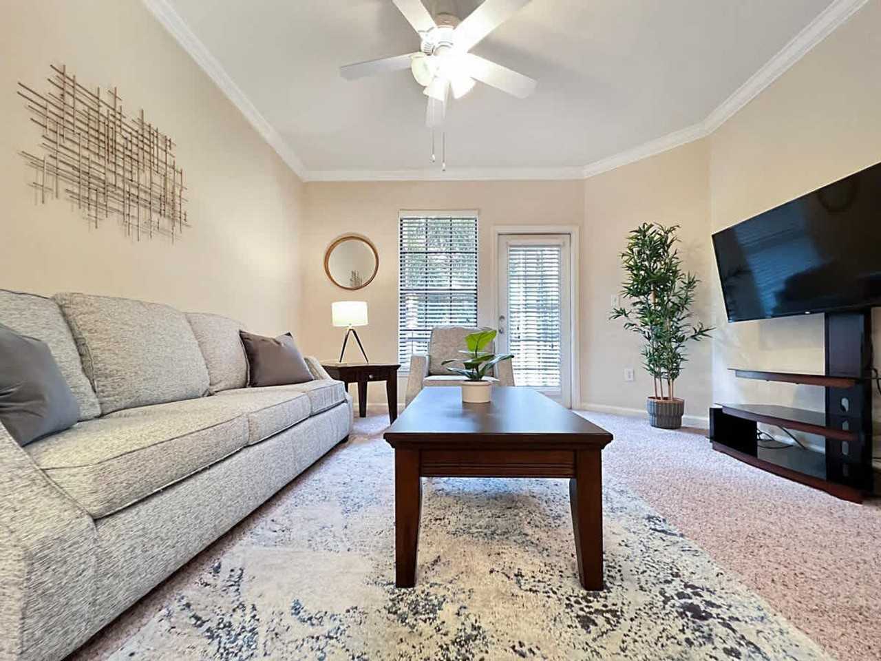 2021 N Lemans Blvd #1504559P - Photo 3 of 23