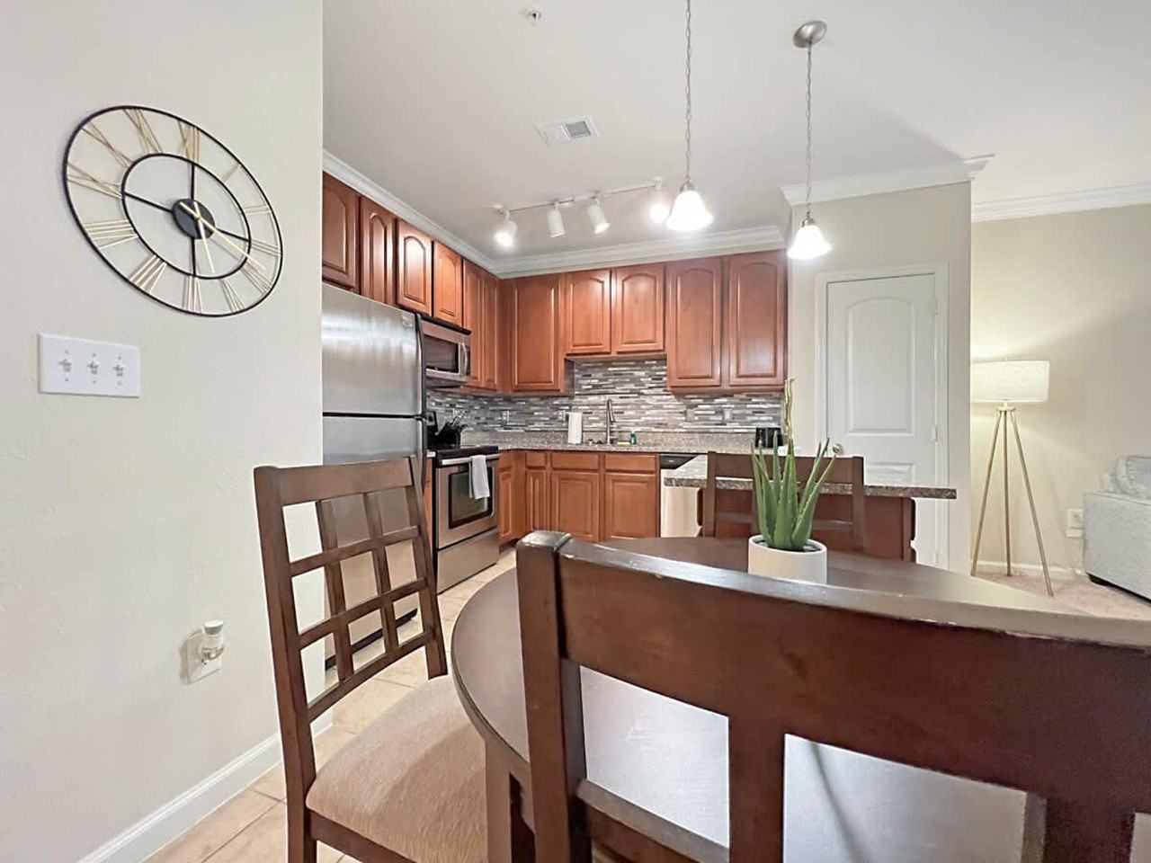 2021 N Lemans Blvd #1504559P - Photo 7 of 23