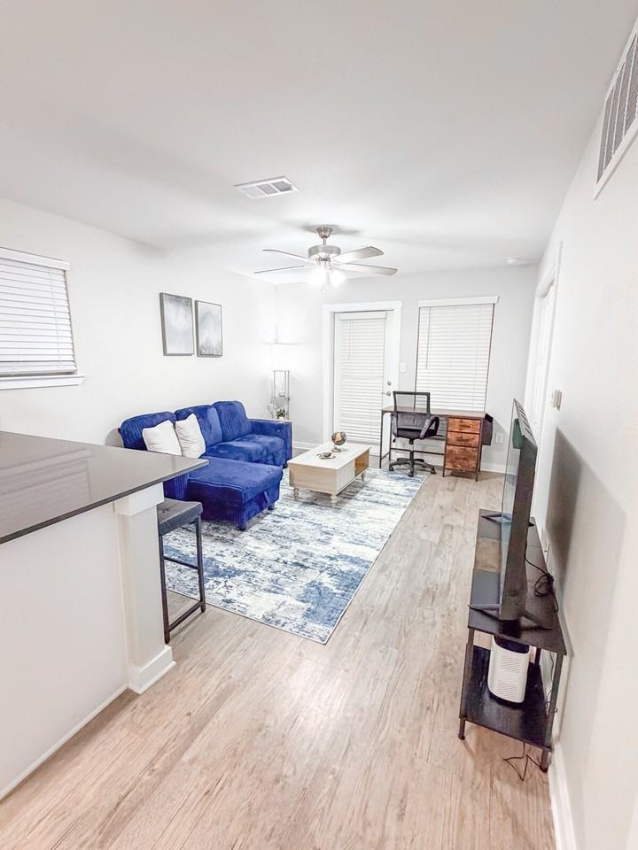 1450 N State Highway 360 #1507123P - Photo 3 of 16