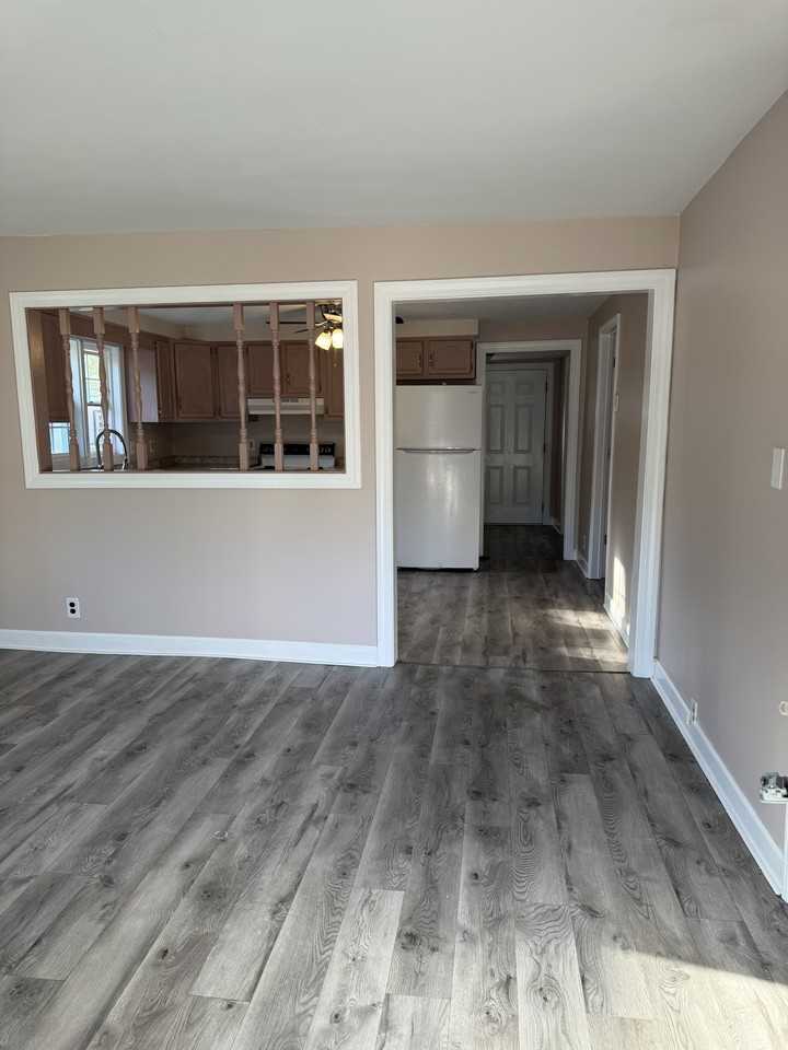 1321 Brookside Ave - Photo 3 of 18