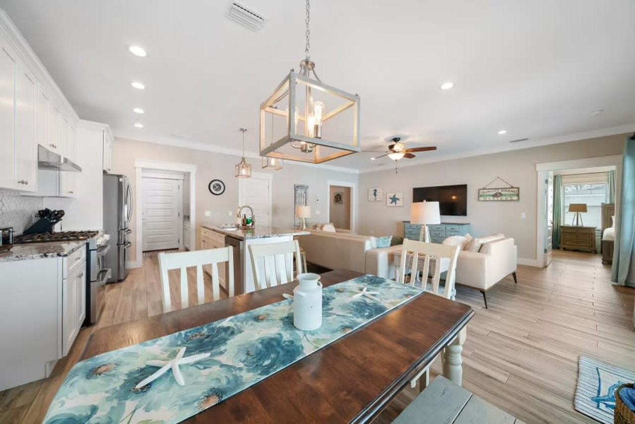 121 Christmas Tree Ln #1511625P - Photo 6 of 34